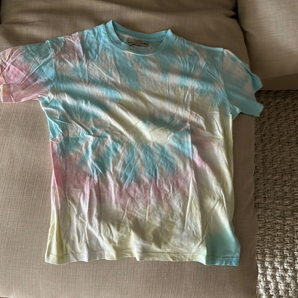 Pull and bear tshirt